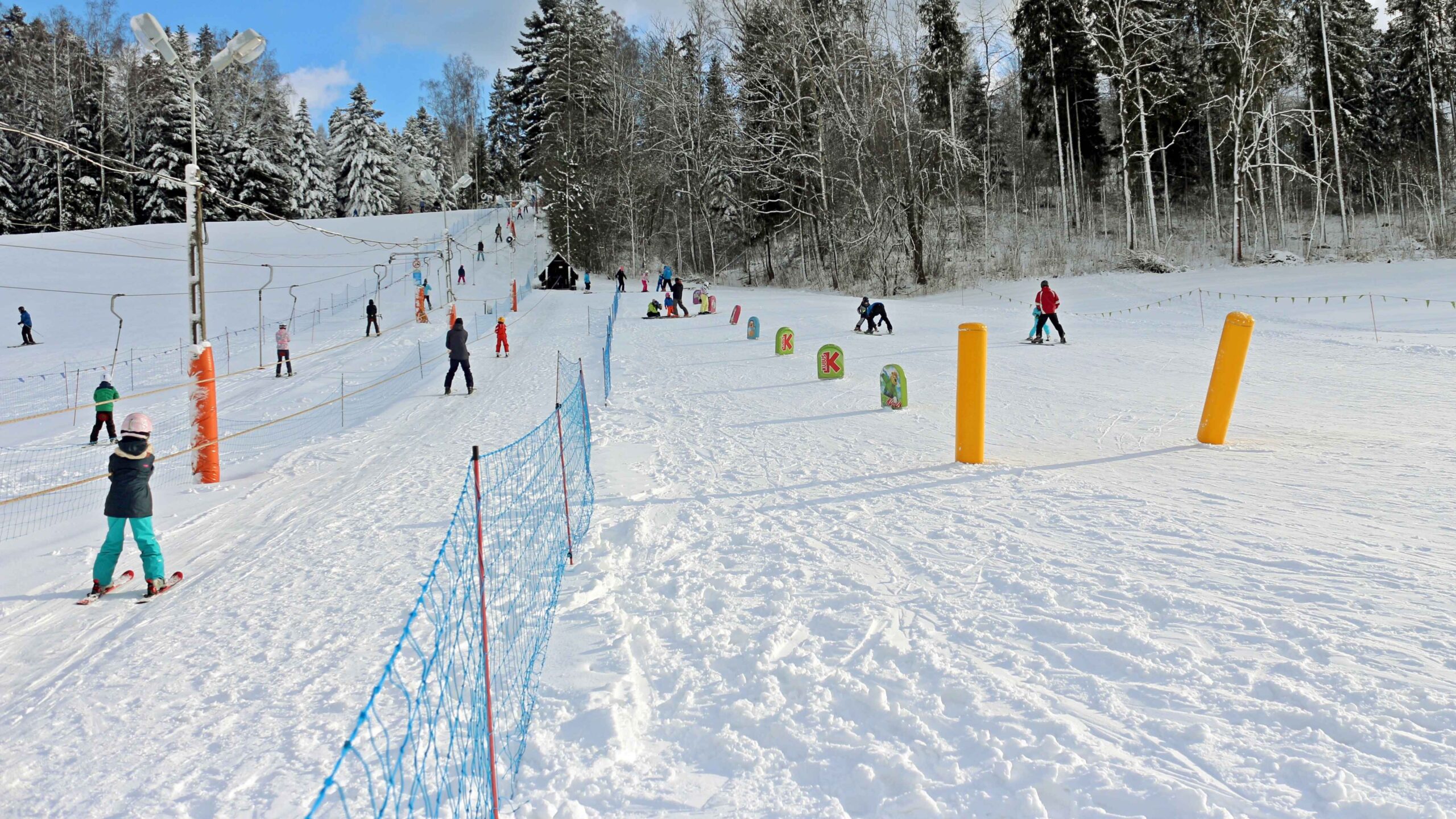 Wyciąg u Żura — narty dla dzieci w Rabce